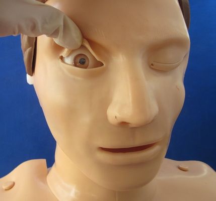 Formazione per la rianimazione cardiopulmonare elettronica Manichino dimostrazione di cura dei pazienti con PVC avanzato