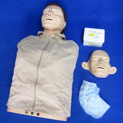 Formazione per la rianimazione cardiopulmonare elettronica Manichino dimostrazione di cura dei pazienti con PVC avanzato