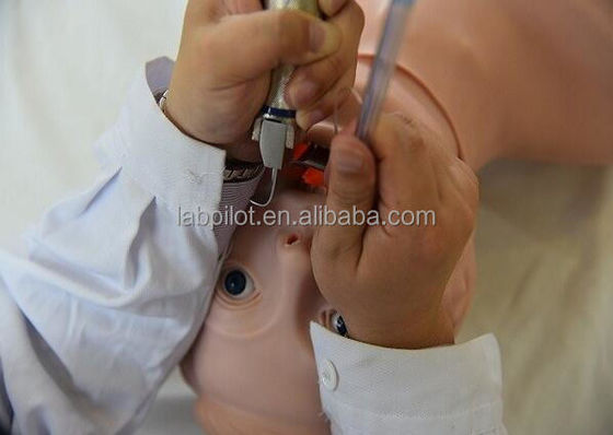 Migliorare le capacità di risposta alle emergenze con il manichino di rianimazione e intubation tracheale
