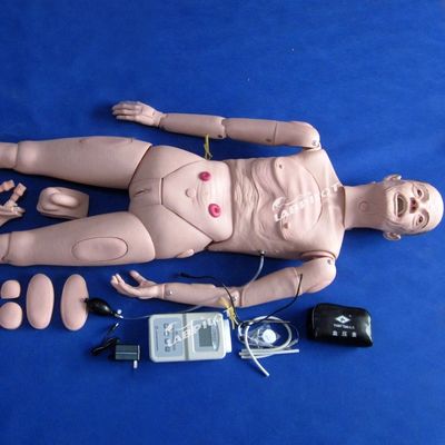 Manichino per le infermiere RCP Formazione BP La chiave per una cura di successo dei pazienti anziani