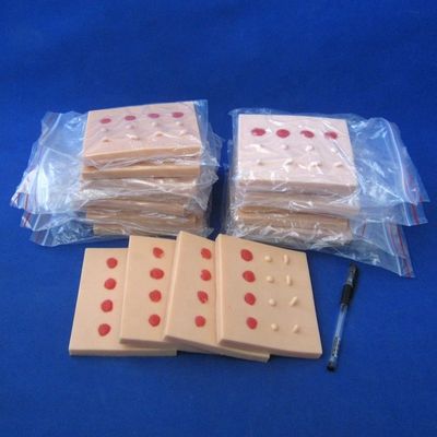 Perfezionare la dimostrazione di cura dei pazienti con manichino e modello di formazione sulle lesioni della pelle