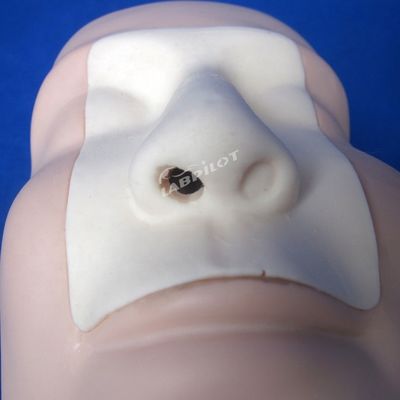 Cauterizzazione dell'emostasi nasale e addestramento a confezionamento manichino per funzione modello medico