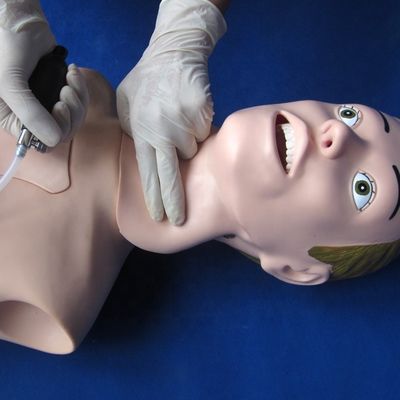 Manichino per l'intubazione e l'aspirazione professionale a dimensioni umane con funzione infermieristica