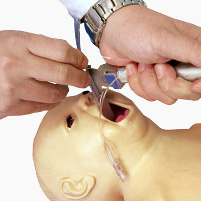 Infermieristica neonatale avanzata e rianimazione cardiaca a pieno regime Manikin di dimensioni umane per la pratica clinica