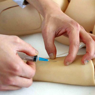 Infermieristica neonatale avanzata e rianimazione cardiaca a pieno regime Manikin di dimensioni umane per la pratica clinica